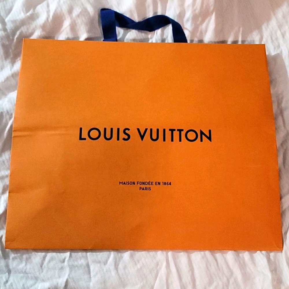 Louis vuitton shopping bag
